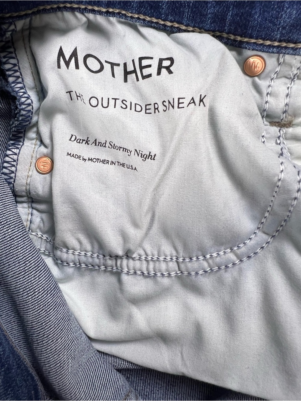 MOTHER The Outsider Sneak Blue Denim Mid-Rise Flare Jeans Size 26 EUC - Picture 12 of 14